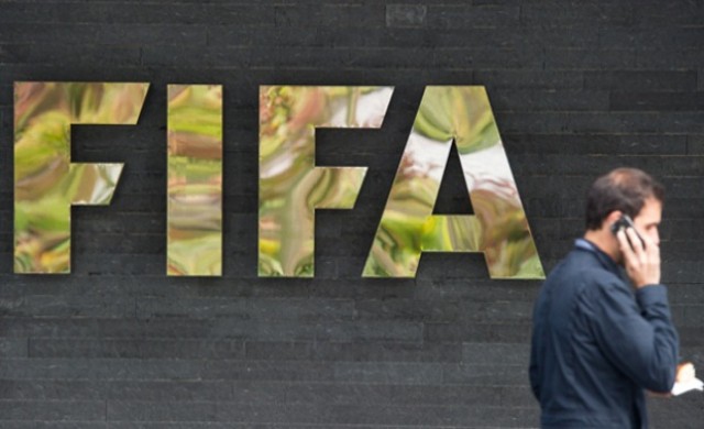 บุกรวบเจ้าหน้าที่วงการฟุตบอล-ฟีฟ่าในคดีทุจริต