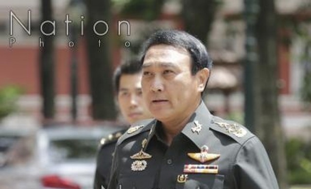 ผบ.ทบ.ยื่นฟ้อง'ทักษิณ'หมิ่น ทำลายความมั่นคง