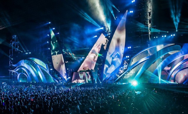 ปาร์ตี้ ดนตรี อีดีเอ็ม