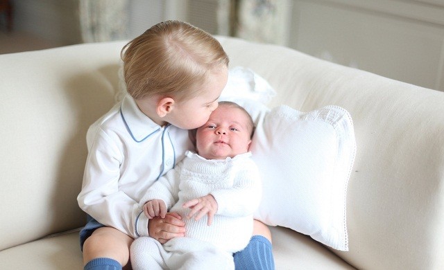 อังกฤษเผยภาพเจ้าหญิงชาร์ลอตต์ วัย 1 เดือน