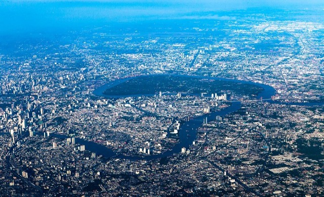 เมืองด้านล่าง