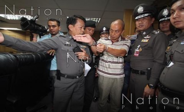 คุมตัว 'อดีตกรมวังผู้ใหญ่' ทำแผนฯ-เจ้าตัวเครียดอ่อนล้า