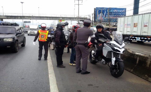 'ป้าต่าย' บอสทีมบุรีรัมย์ แนะสามี'เนวิน'หลังโดนใบสั่งตร.