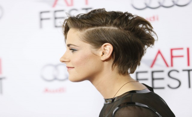 ศิลปินสาวชื่อดัง! เปิดตัวว่าเป็น 'ทอม' เป็นว่าเล่น