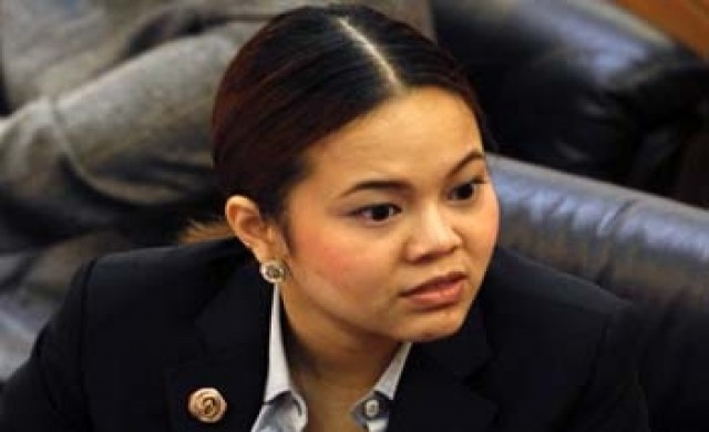 ลูกสาวเสธแดง ลั่นรัฐบาลพูดไม่ถูกกลุ่มการเมืองหนุนนศ.ดาวดิน