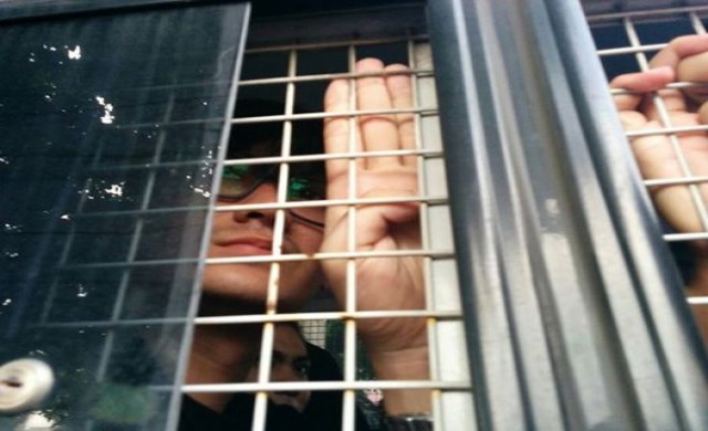 บุกจับ '14นศ.' ตามหมายจับศาลทหาร หลังเคลื่อนไหวต้านคสช.