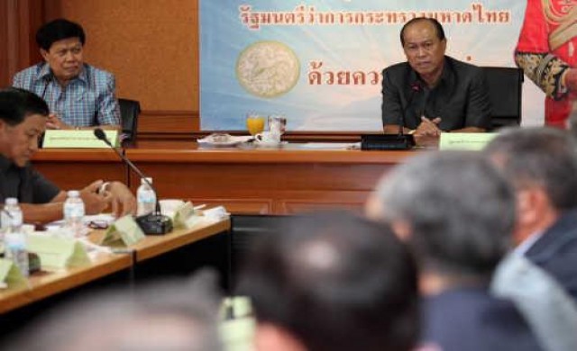 'อนุพงษ์' สั่งฝ่ายปกครองแจงภัยแล้ง หลังปชช.ยังสูบน้ำเข้านา