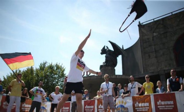 แข่งขว้างกระเป๋าถือชิงแชมป์โลก