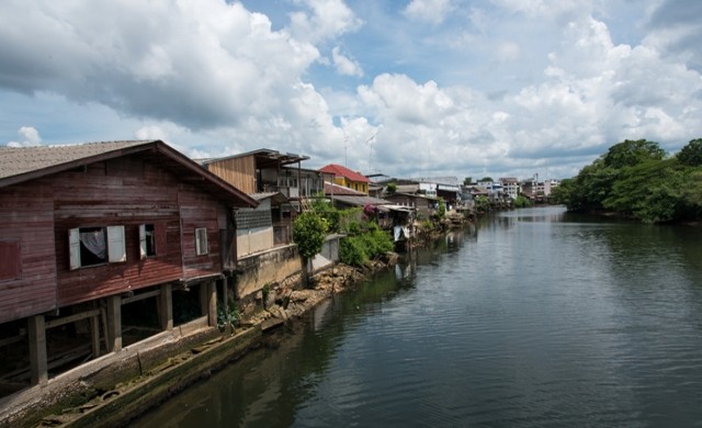 ย่ำจันทบูร ก่อนฝนพรำ 