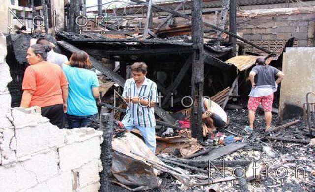 ตร.ยันไฟไหม้ชุมชนวัดกัลยาณ์ฯไม่เกี่ยวกรณีพิพาทวัด