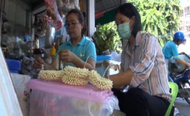 พวงมาลัยดอกมะลิ ขายดีเริ่มต้นพวงละ15-300บ.