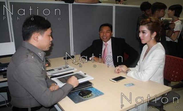 'ไฮโซม่านฟ้า'โร่ร้อง ปอท.เอาผิดผู้โพสต์ข้อความเท็จ