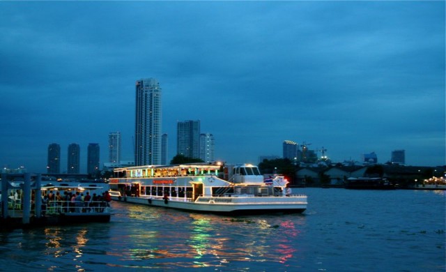 สปช.เล็งล่องแม่น้ำเจ้าพระยาอำลา หลังโหวตร่างรธน.