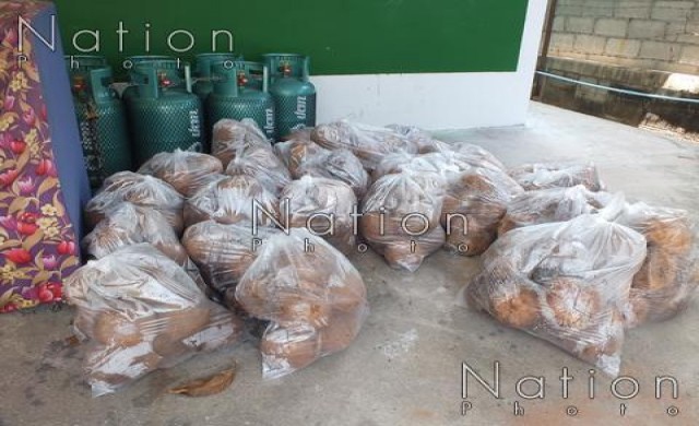 โจรขโมยมะพร้าวอาละวาดหนัก ร้านขายของชำเดือดร้อน