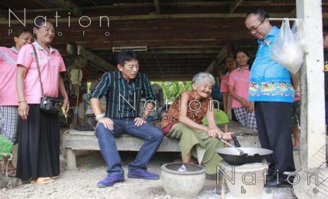 สุดรันทด!แม่เฒ่า81 เลี้ยงครอบครัวพิการ3ชีวิต