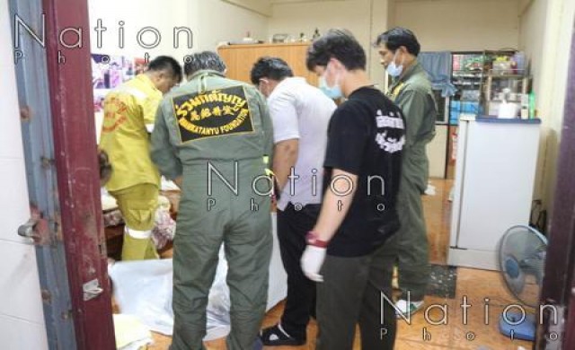 ยายไม่ออกจากห้อง3วัน หนุ่มได้กลิ่นเหม็นแจ้งตร. พบเสียชีวิต