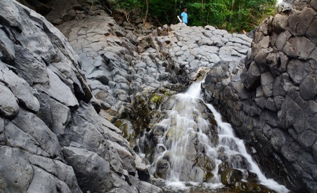 น้ำตกเสาหิน UNSEEN วิเชียรบุรี 