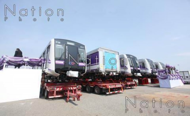เตรียมทดสอบเดินรถไฟฟ้าสายสีม่วงช่วงปลายปีนี้