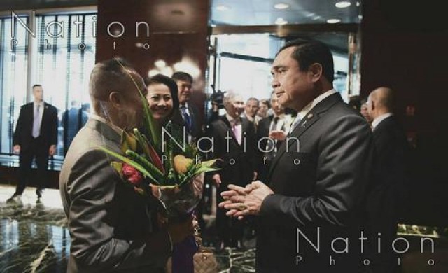 นายกฯบอกคนไทยในตปท.'ในหลวง-ราชินี' ทรงมีพระสุขภาพแข็งแรง