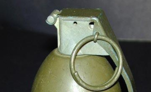  พบระเบิดลูกเกลี้ยงปลอมซุกกองขยะย่านคลองเตย