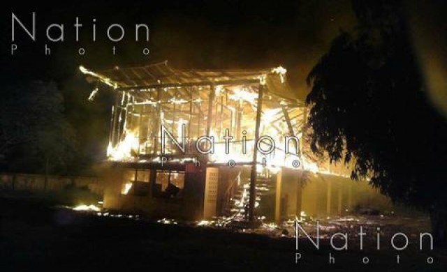 ไฟไหม้โรงเรียนบ้านนาดู่ที่อุบลฯวอดทั้งหลัง