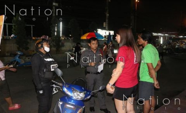 คนร้ายขับจยย. กระชากสร้อยทองคำสาวโรงงานย่านนวนคร หนีลอยนวล