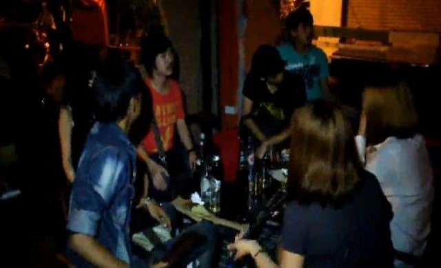 บุกตรวจสถานบริการพัทยากลาง ปล่อยเด็กมั่วสุ่มกว่า30คน