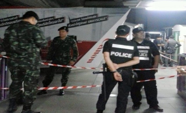 ป่วนกรุง! วางกระเป๋าเป้บนสถานีรถไฟฟ้าบีทีเอส