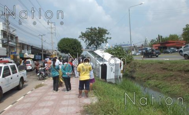 ระทึก!บัสทัวร์นทท.ศรีลังกาคว่ำตกคู่น้ำ เจ็บระนาวกว่า20ราย