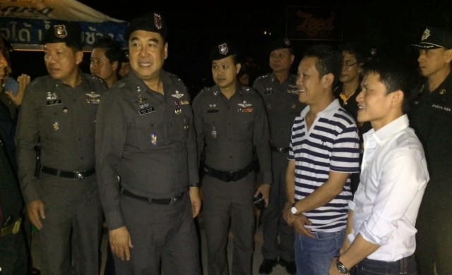 ผบช.ภ.5นำจนท.นับร้อย บุกตรวจสถานบันเทิงเชียงราย