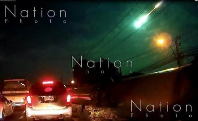 'โหร'ชี้ลูกไฟยักษ์ตก-ลางบอกเหตุบ้านเมืองมีปัญหา