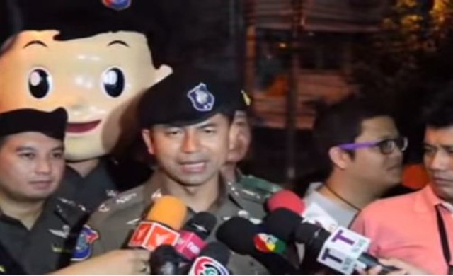 ตร.ตรวจเข้มสถานบริการรับเออีซี ลุยซอยคาวบอย