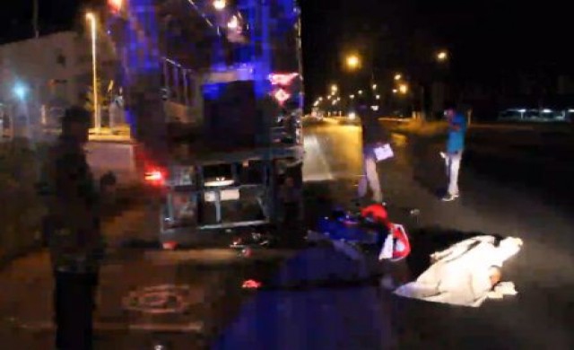 นิสิตปี1 มมส ควบบิ๊กไบค์เสยท้าย6ล้อดับ