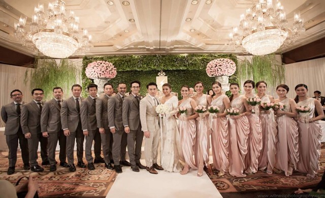 ดาราสาว'เอมมี่' ควง 'เจมส์-จิรยุทธ' เข้าประตูวิวาห์