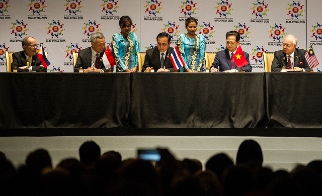 'อาเซียน- ชาติคู่เจรจา'เล็งทำอาร์ซีอีพีปี 2559