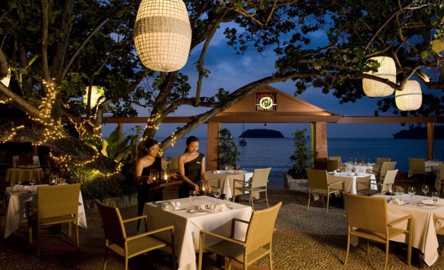 สัมผัสอารมณ์ทะเล ณ โบ๊ทเฮ้าส์ ภูเก็ต 