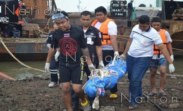 พบศพหนุ่มนิรนามถูกฟัน-แทงร่างพรุน ทิ้งเจ้าพระยา