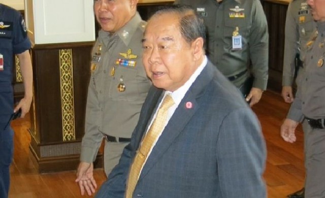 'ประวิตร'เมินเพื่อไทยออกแถลงการณ์               