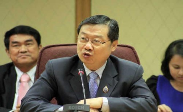 กมธ.รวบรวมความเห็นร่างรธน. ปมแนวทางแก้วิกฤตชาติ