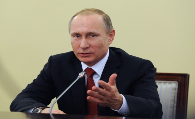 นักวิจัยชี้ท่าเดิน 'ปูติน' เป็นผลจากฝึกเคจีบี