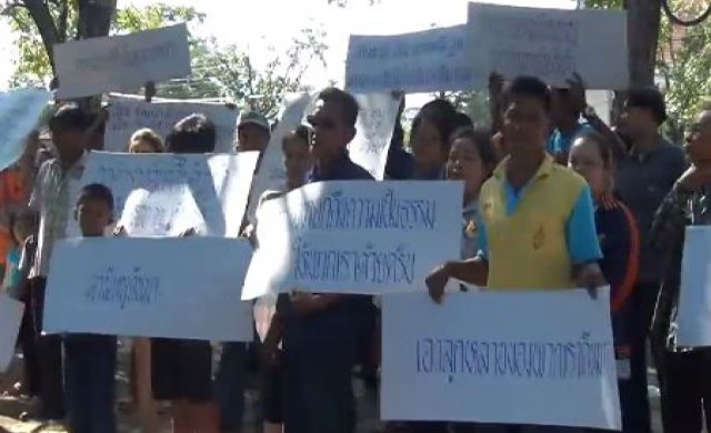 วุ่นหวั่นม็อบชนม็อบ! คดีอุ้มโจ๋วัย19 ญาติแฉถูกคุกคาม