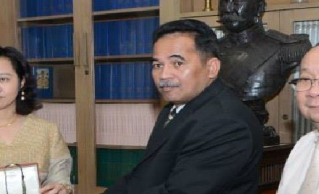 อธิบดีกรมศิลป์ไม่ฟันธง เหตุสนิมองค์พระบรมธาตุเจดีย์