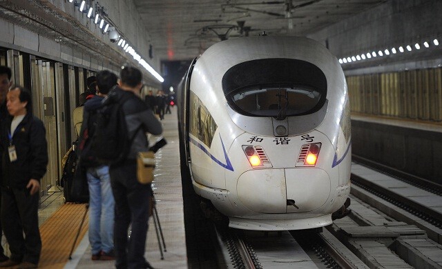 จีนเปิดบริการรถไฟความเร็วสูงรอบไหหลำ