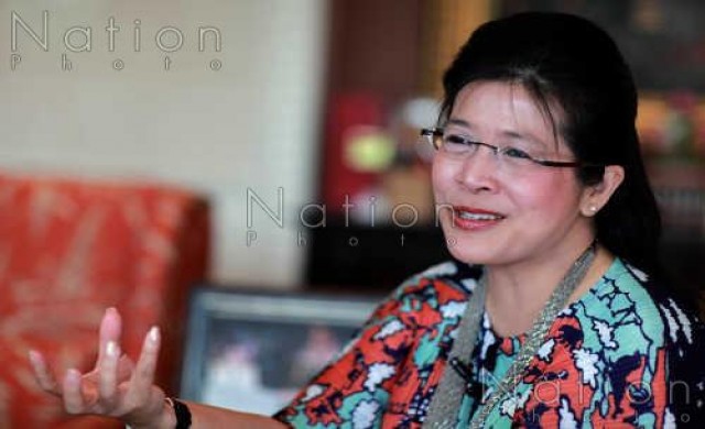 'คุณหญิงสุดารัตน์' เปิดบ้านให้คนใกล้ชิดเข้าสวัสดีปีใหม่