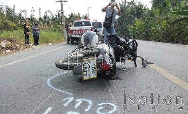 สลด!ปู่พาหลานช-ญ ซ้อนจยย. ประสานงาปิกอัพดับ3ศพ