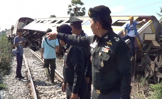 รถไฟชนรถบรรทุกวัว ตาย3เจ็บจำนวนมาก