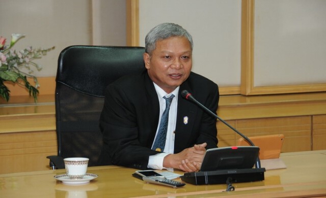 กรมขนส่งฯเล็งยึดใบอนุญาตขับรถ 'ดีเจเก่ง'