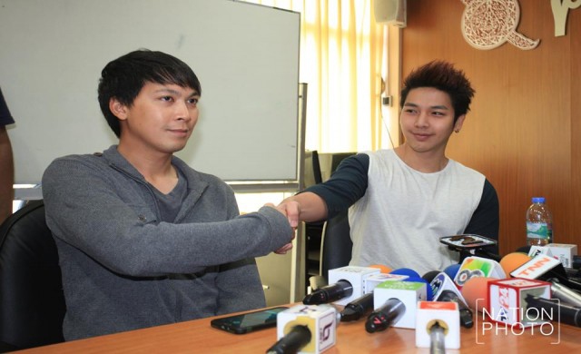 'ดีเจเก่ง' ขอโทษพร้อมจับมือคู่กรณี ตร.แจ้งข้อหาทั้งคู่