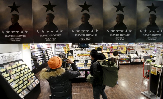 อัลบั้มใหม่ 'เดวิด โบวี' ขึ้นอันดับ 1 หลายชาร์ต