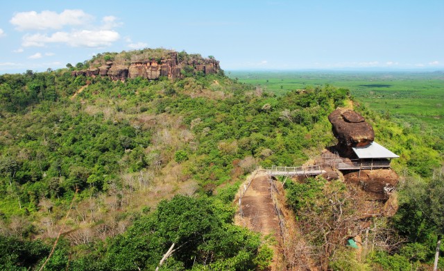 ดินแดนทั้ง 9 ที่...เขาเล่าว่า 